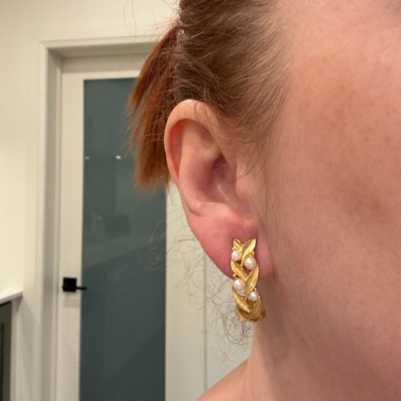 Vintage earrings gold plated Pearl and Leafs. - Picture 11 of 11
